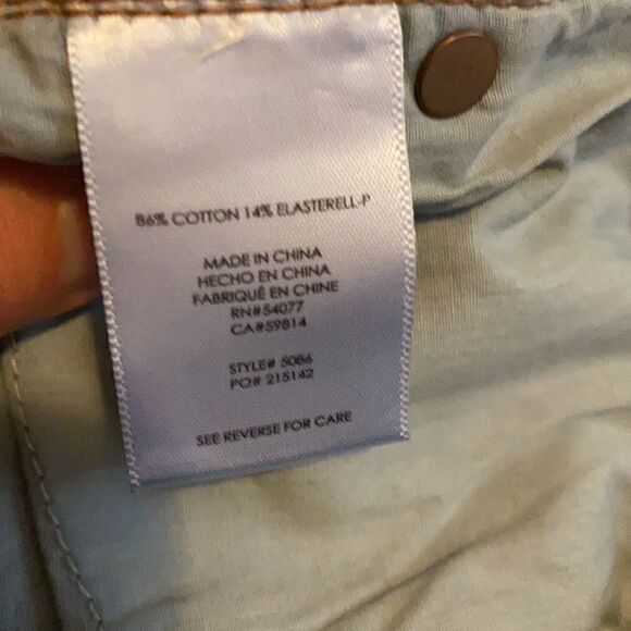 Cabi | 5086 New Crop Ankle Capri Stretch Jeans | 6 - Picture 8 of 8